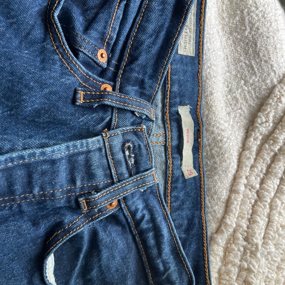 Levi's Denim - Levi’s Wedgie Fit